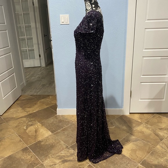 Evening Gown - Picture 10 of 11
